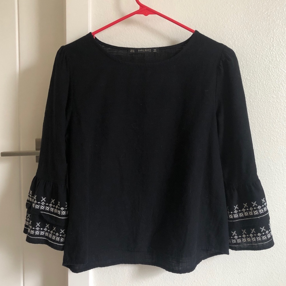 Zara Like New Black Bell Sleeve Linen Blouse